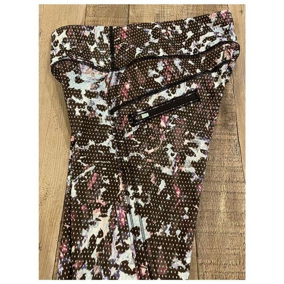 Lululemon Run Top Speed Mid-Rise Crop 17' Leggings | Floral Blue/Black | Sz 4 - Picture 14 of 14